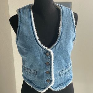 Jean vest NWT FUZZY, WARM JEAN SIZE S